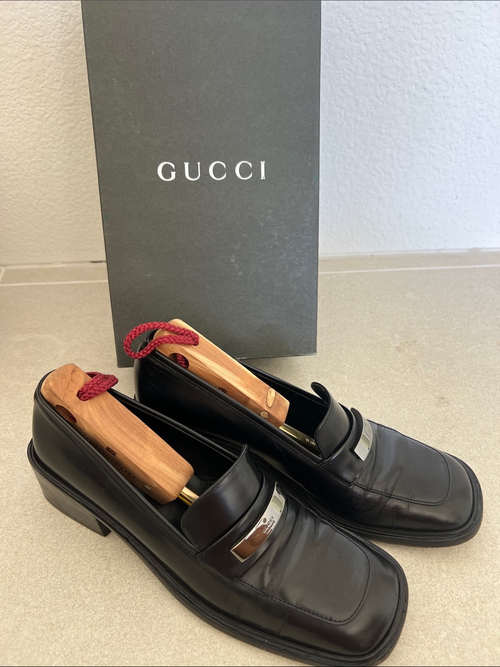 Gucci Vintage Black Women’s Loafers - Picture 1 of 7